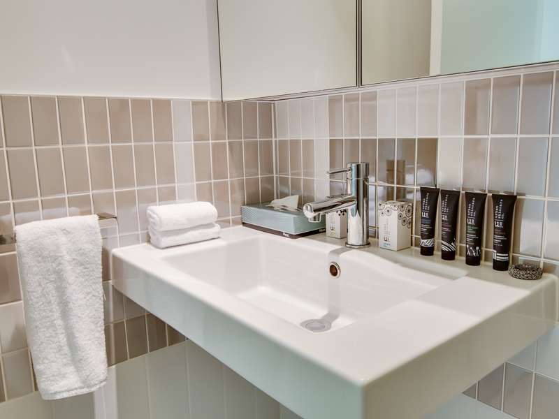 Alpha Mosaic Hotel Fortitude Valley בריסביין שירותים תמונה